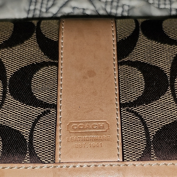 Coach Signature Canvas Wallet - Picture 2 of 9